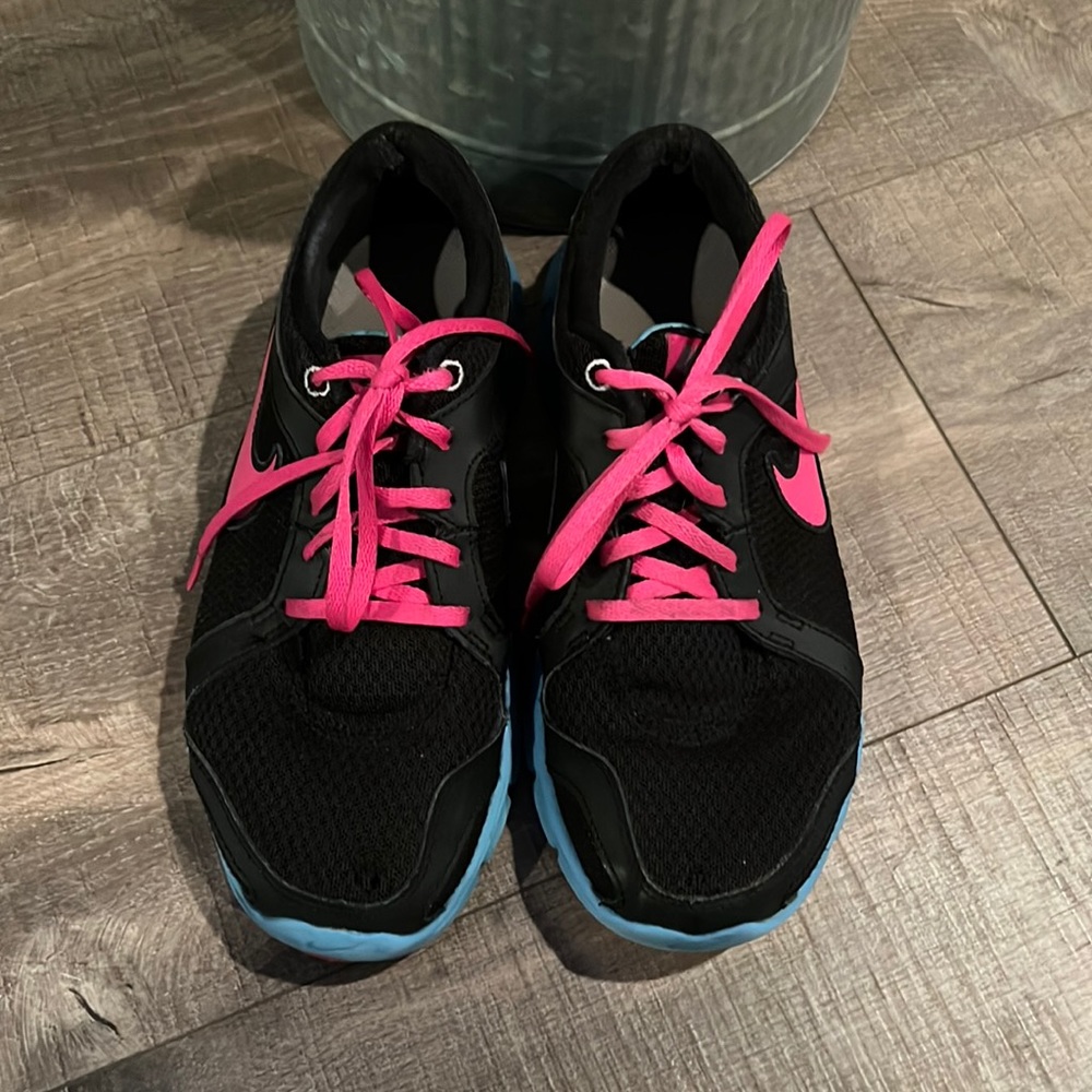 Lightly worn Nike shoes